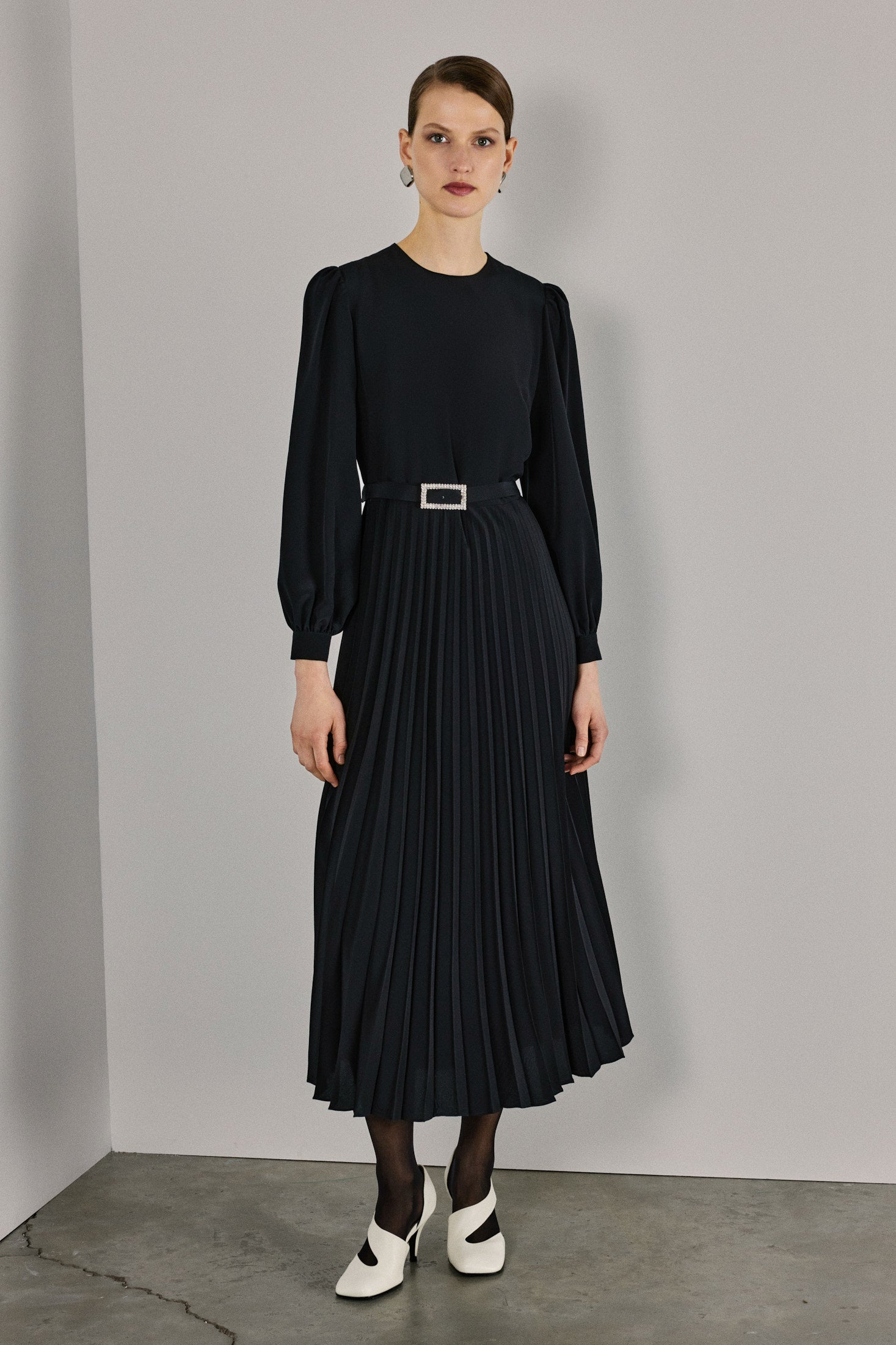 pleated black dress Bella Silk maxi length v neckline Color:Muave Rose Edikted Womens Reena Backless occasion-Cocktail